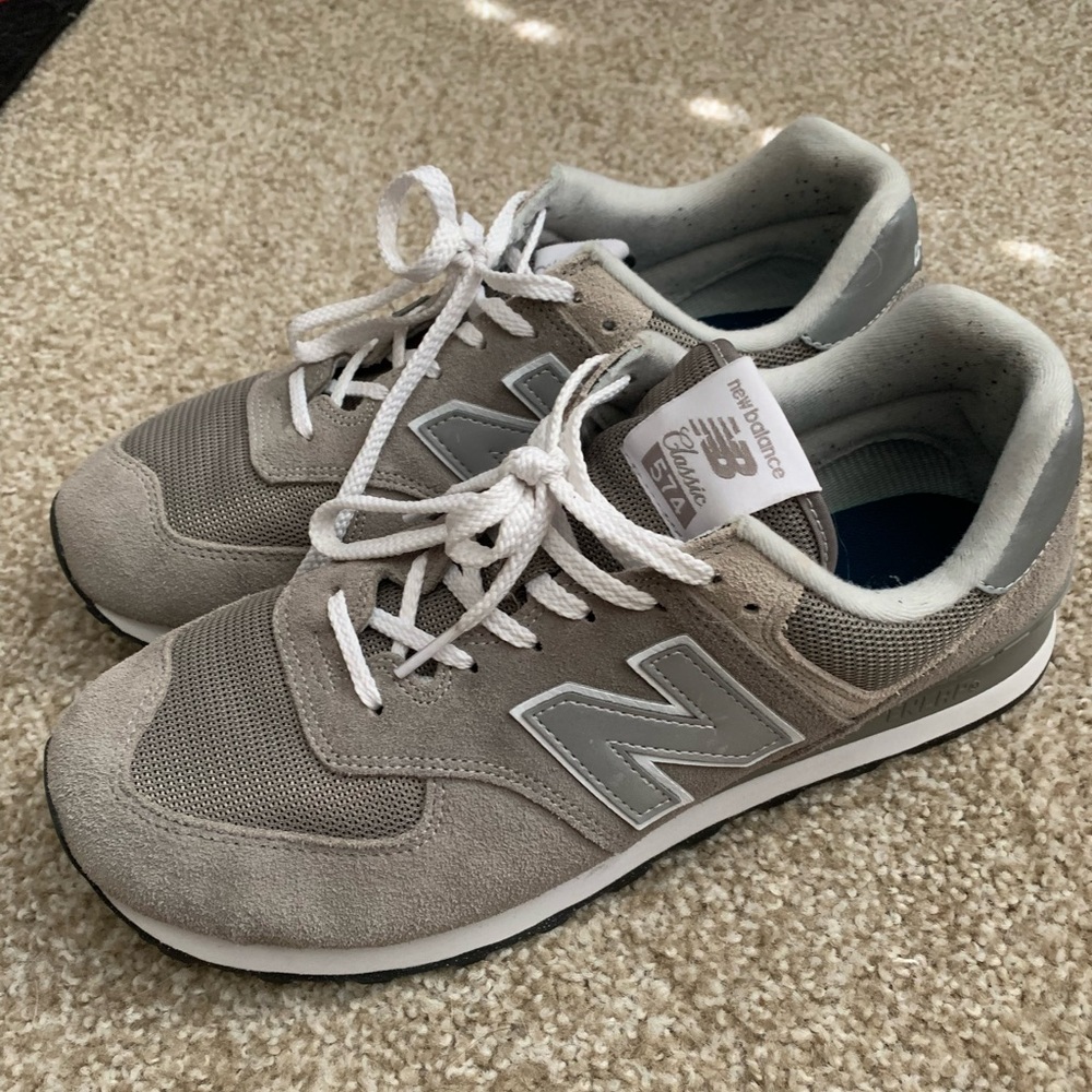 New Balance 574 (Classic Grey) Size: 11m, 2e width